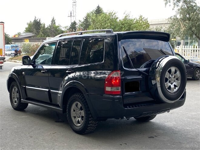Mitsubishi Pajero 2006, 300,225 km - 3.0 l - Bakı