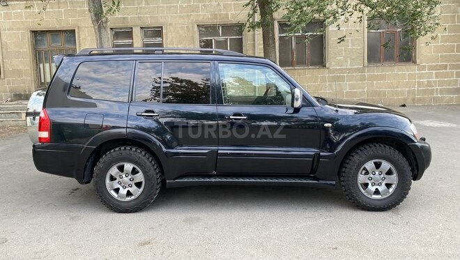 Mitsubishi Pajero 2006, 300,225 km - 3.0 l - Bakı