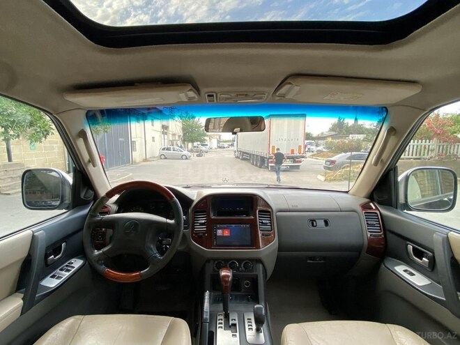 Mitsubishi Pajero 2006, 300,225 km - 3.0 l - Bakı