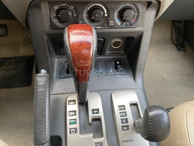 Mitsubishi Pajero 2006, 300,225 km - 3.0 l - Bakı