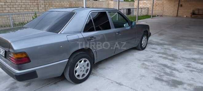Mercedes E 200 d 1993, 523,000 km - 2.0 l - Sabirabad