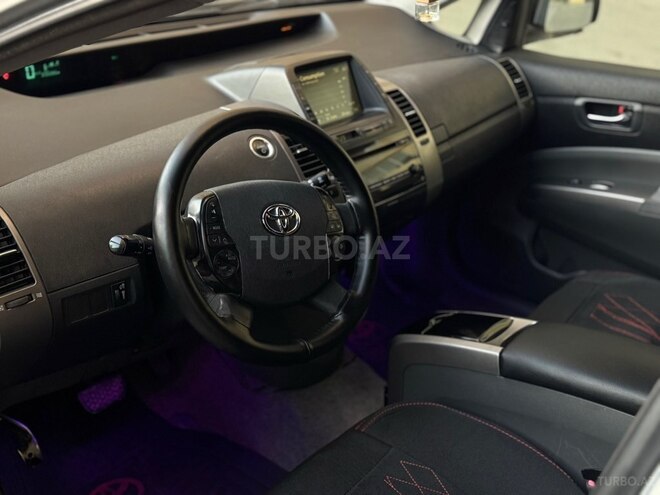Toyota Prius-4