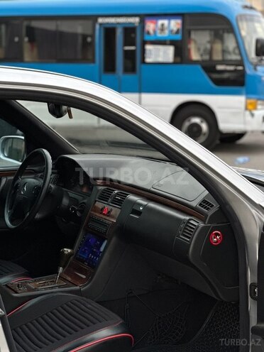 Mercedes E 320 2000, 530,000 km - 3.2 l - Bakı