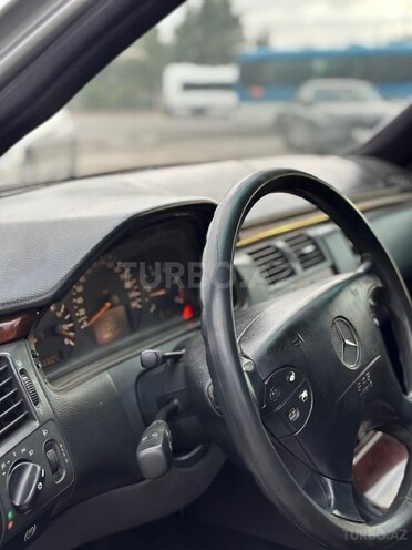 Mercedes E 320 2000, 530,000 km - 3.2 l - Bakı