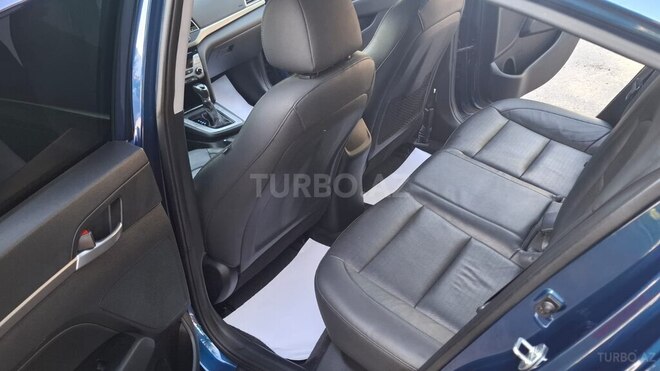 Hyundai Elantra 2016, 218,871 km - 2.0 л - Zaqatala