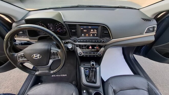 Hyundai Elantra 2016, 218,871 km - 2.0 л - Zaqatala