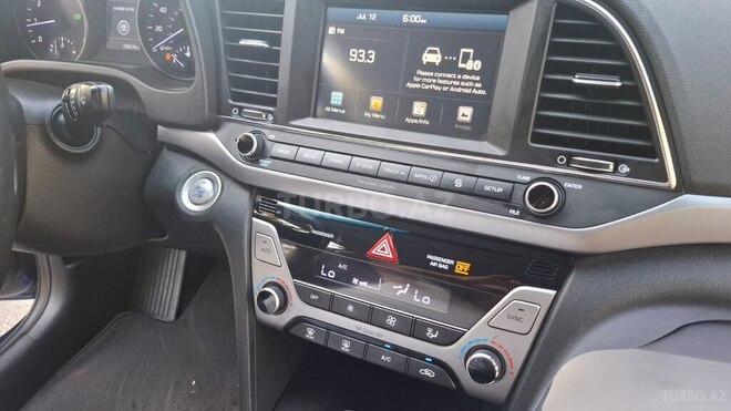 Hyundai Elantra 2016, 218,871 km - 2.0 л - Zaqatala