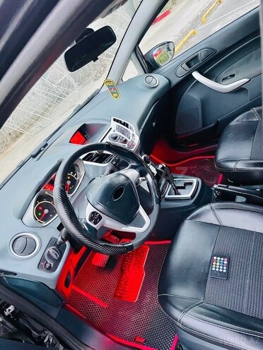 Ford Fiesta 2011, 169,000 km - 1.4 l - Bakı