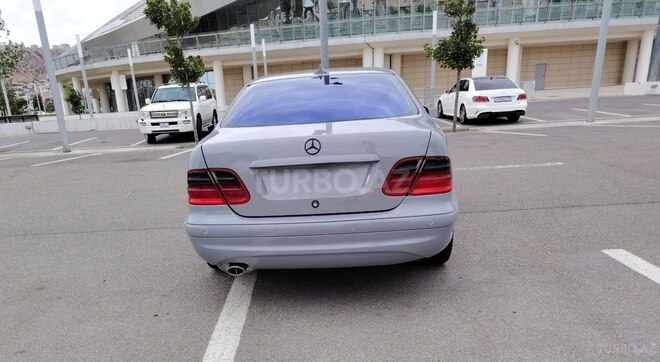 Mercedes CLK 320 1999, 517,000 km - 3.2 л - Bakı