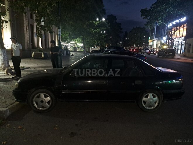 Opel Vectra 1994, 246,088 km - 2.0 l - Ağstafa