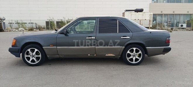 Mercedes E 200 1993, 100,000 km - 2.0 l - Bakı