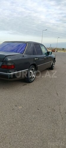 Mercedes E 200 1993, 100,000 km - 2.0 l - Bakı