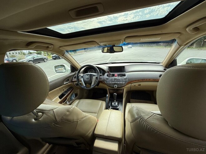 Honda Accord-13