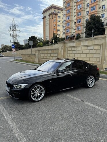 BMW 320-3