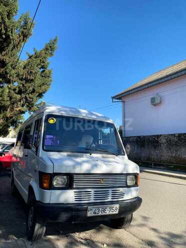 Mercedes 208 D 1995, 325,444 km - 2.3 л - Astara