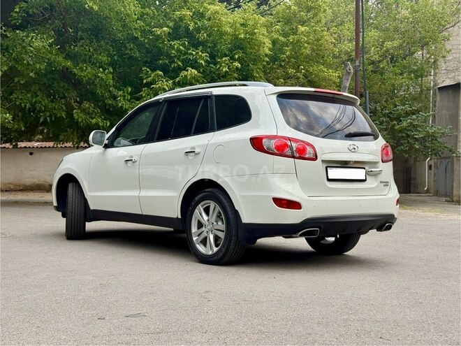 Hyundai Santa Fe-9