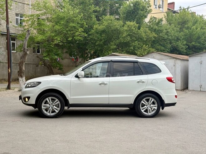 Hyundai Santa Fe-10