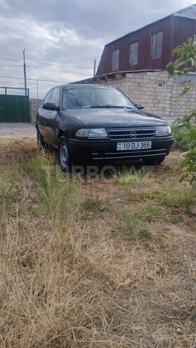 Opel Astra 1994, 411,521 km - 1.6 l - Sumqayıt