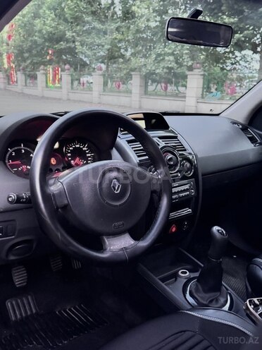 Renault Megane-6