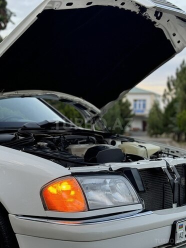 Mercedes C 230 1998, 285,000 km - 2.3 л - Saatlı