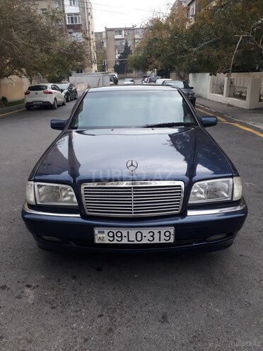 Mercedes C 220 d-1
