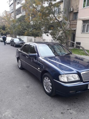 Mercedes C 220 d-5