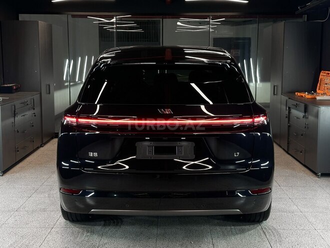 Li Auto L7-6