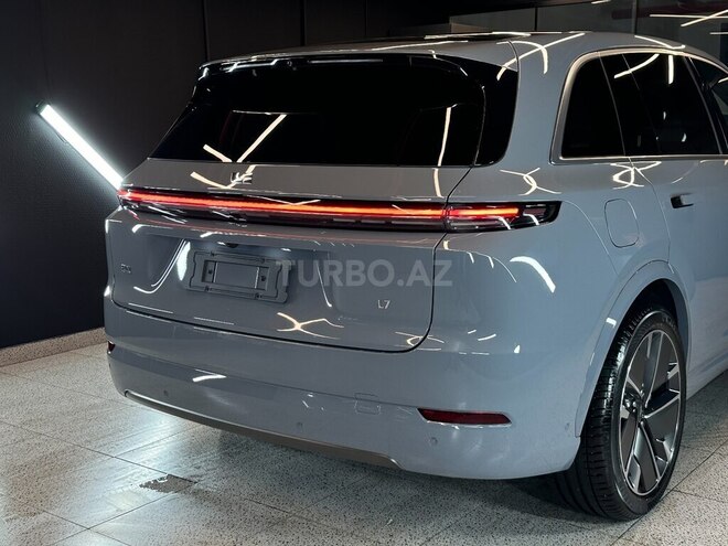 Li Auto L7-11