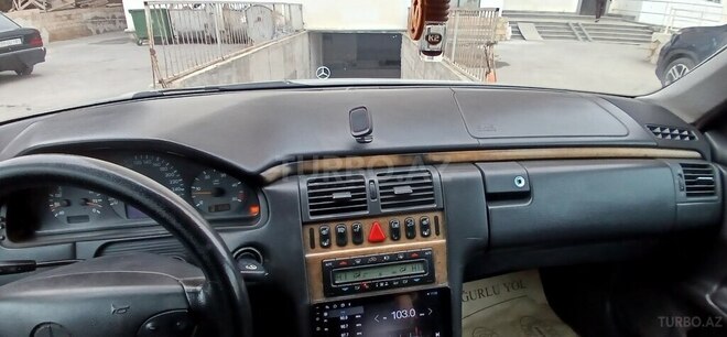Mercedes E 320 1999, 493,000 km - 3.2 l - Bakı