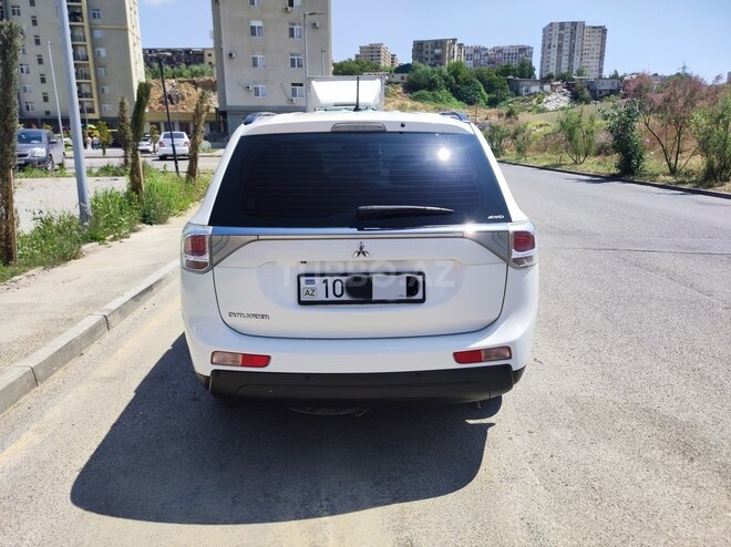 Mitsubishi Outlander 2014, 109,000 km - 2.4 l - Bakı