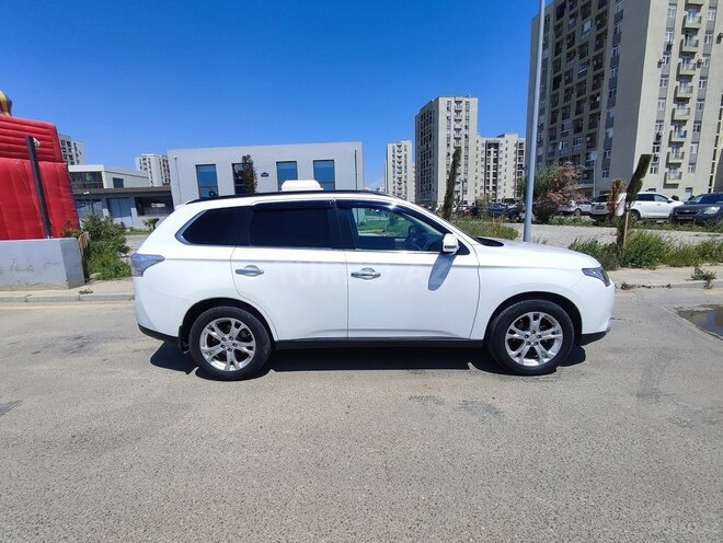 Mitsubishi Outlander 2014, 109,000 km - 2.4 l - Bakı