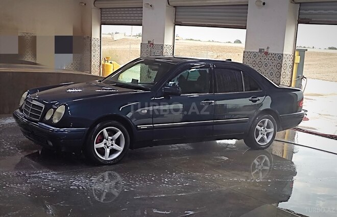 Mercedes E 230 1997, 369,734 km - 2.3 l - Bərdə
