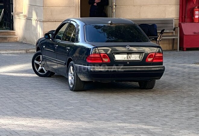 Mercedes E 230 1997, 369,734 km - 2.3 l - Bərdə