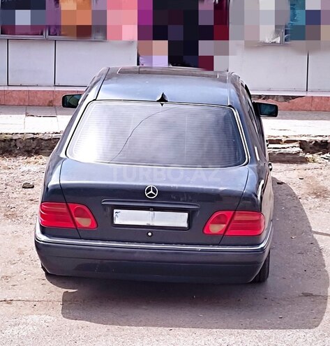 Mercedes E 230 1997, 369,734 km - 2.3 l - Bərdə