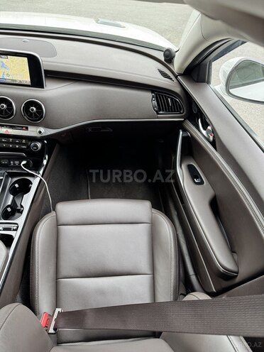 Kia Stinger-8