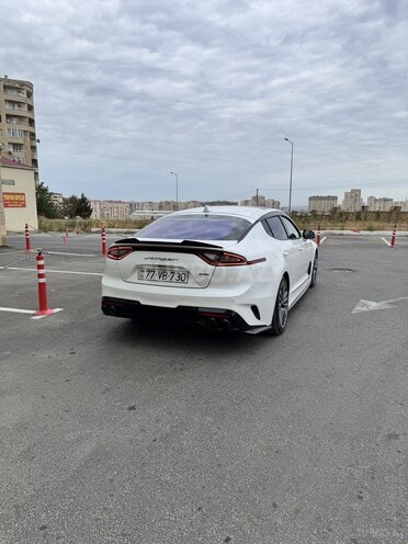 Kia Stinger-2