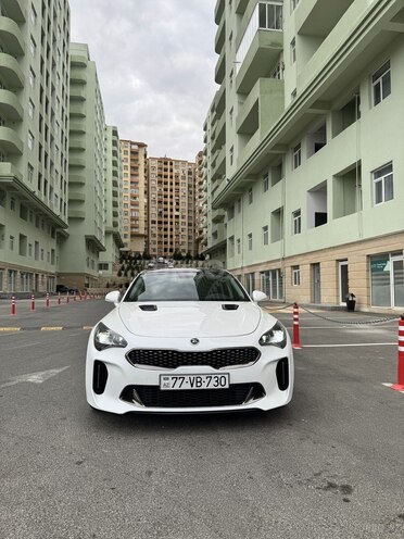 Kia Stinger-1