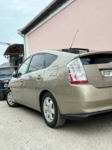 Toyota Prius-9