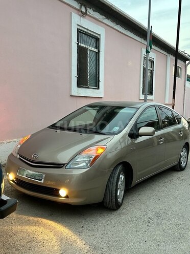Toyota Prius-8