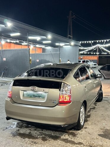 Toyota Prius-3
