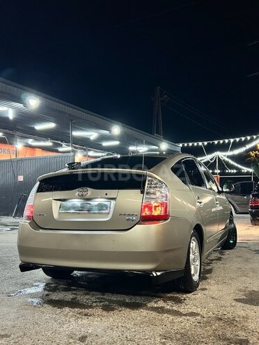 Toyota Prius-4