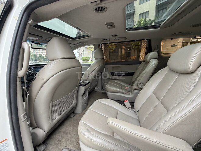Kia Carnival 2015, 210,000 km - 2.2 l - Bakı