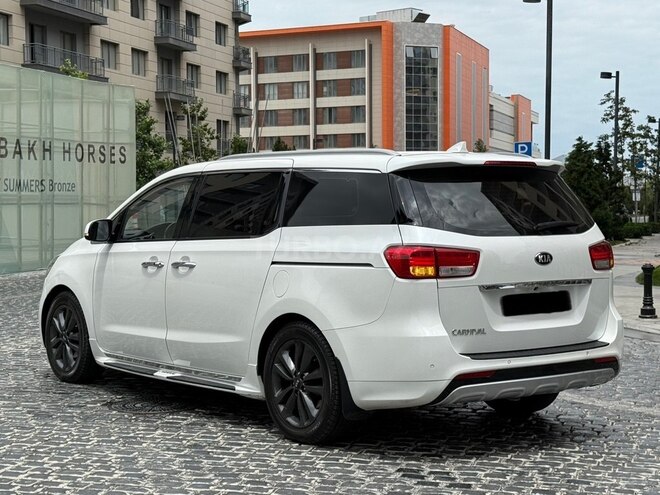 Kia Carnival 2015, 210,000 km - 2.2 l - Bakı