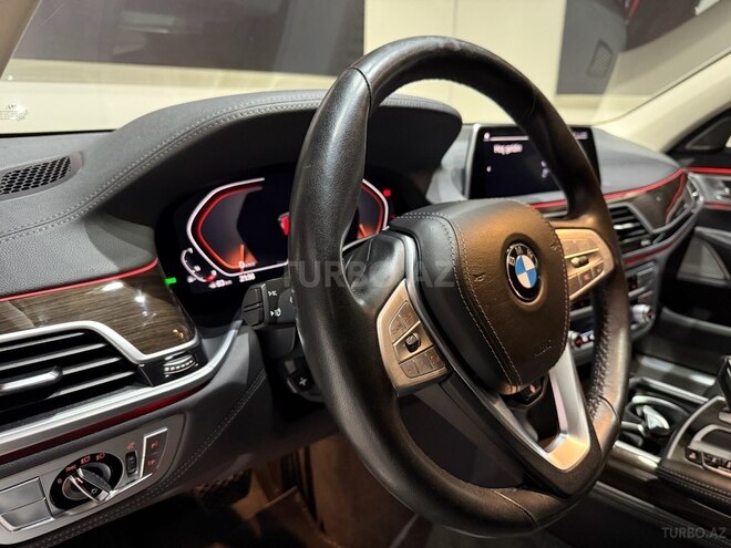BMW 740-8