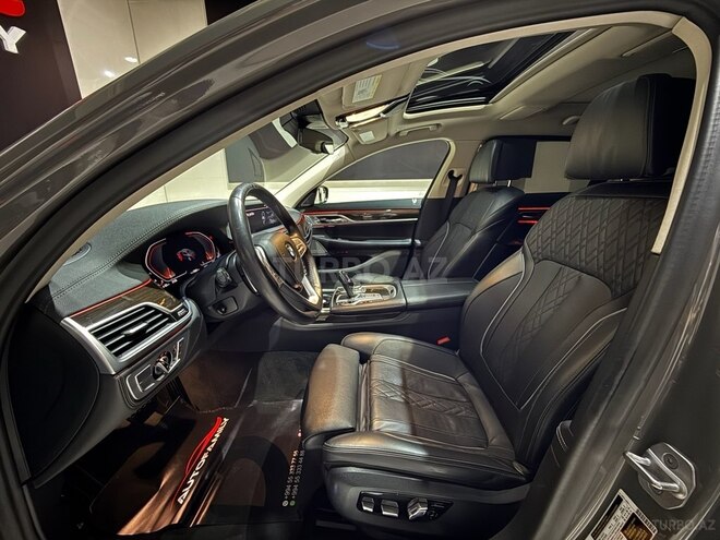 BMW 740-9