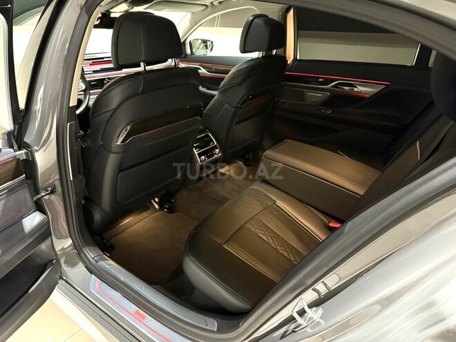 BMW 740-17