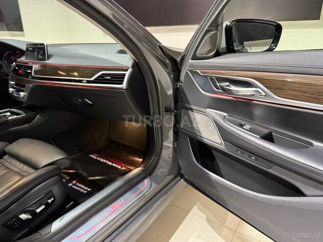 BMW 740-20