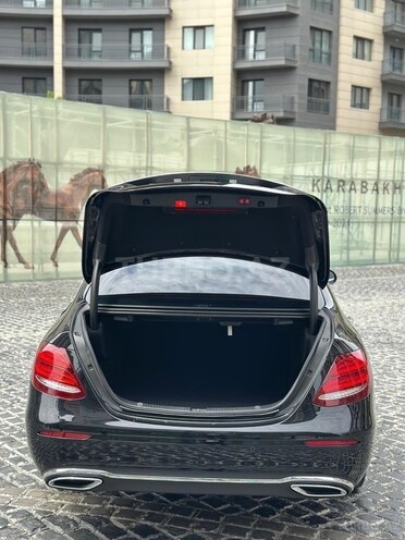 Mercedes E 220 d 4MATIC 2019, 145,500 km - 2.0 l - Bakı