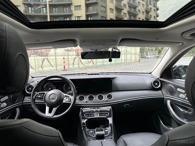 Mercedes E 220 d 4MATIC 2019, 145,500 km - 2.0 l - Bakı