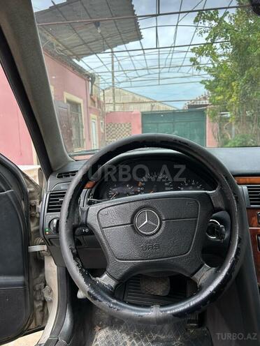 Mercedes E 230 1999, 400,000 km - 2.3 l - Bakı